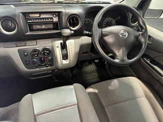 2015 Nissan NV350 - Thumbnail