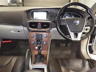 2015 Volvo V40 - Thumbnail