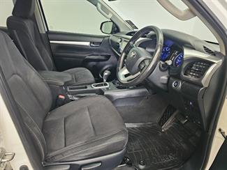 2016 Toyota Hilux - Thumbnail