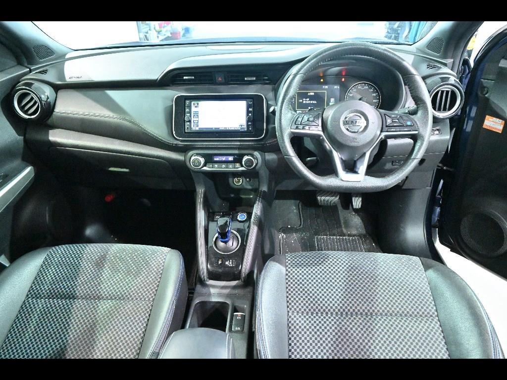 2020 Nissan KICKS