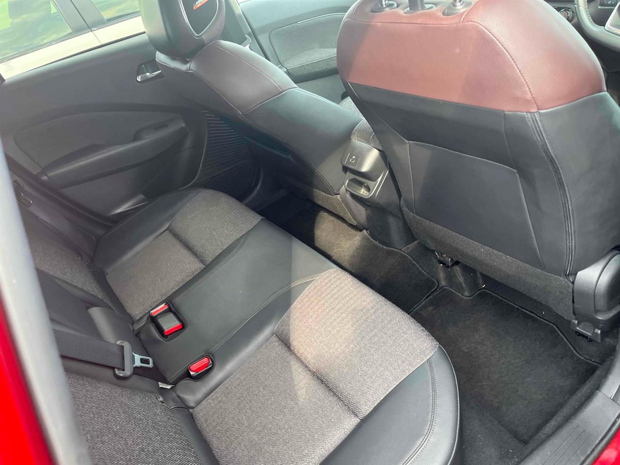 2023 Nissan AURA