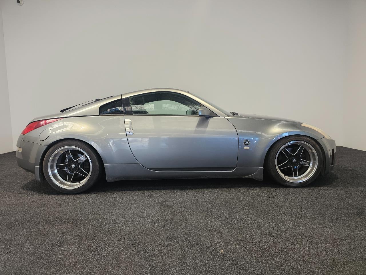 2005 Nissan Fairlady