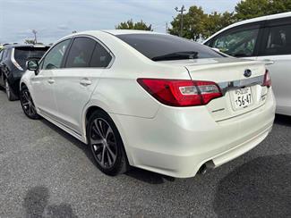 2016 Subaru Legacy - Thumbnail