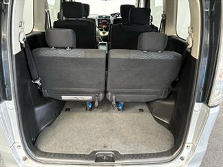 2016 Nissan SERENA - Thumbnail