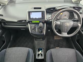 2010 Toyota WISH - Thumbnail