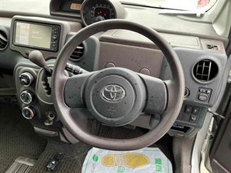 2015 Toyota SPADE - Thumbnail