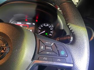 2021 Nissan KICKS - Thumbnail