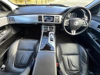 2012 Jaguar XF - Thumbnail