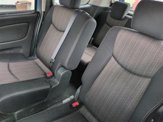 2015 Nissan SERENA - Thumbnail