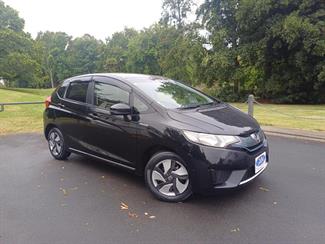 2015 Honda FIT - Thumbnail