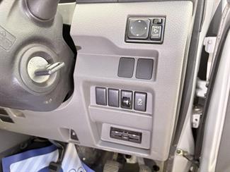 2020 Nissan NV350 - Thumbnail
