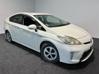 2012 Toyota Prius - Thumbnail