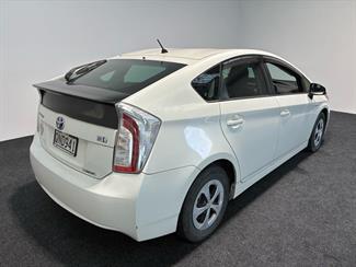 2012 Toyota Prius - Thumbnail