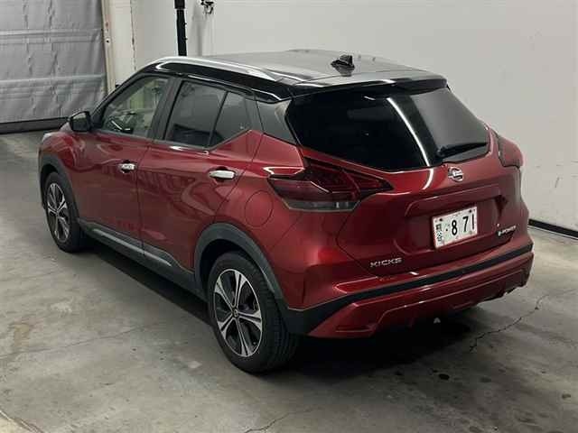 2021 Nissan KICKS
