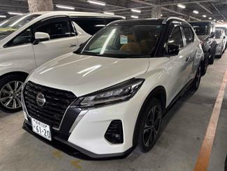 2021 Nissan KICKS - Thumbnail