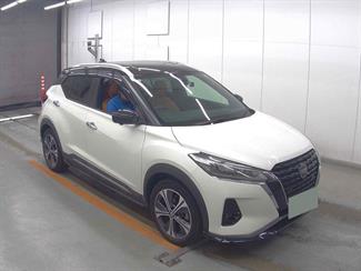 2021 Nissan KICKS - Thumbnail