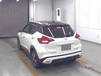 2021 Nissan KICKS - Thumbnail
