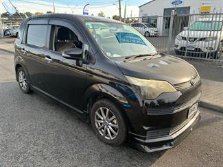 2012 Toyota SPADE - Thumbnail