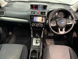 2016 Subaru FORESTER - Thumbnail