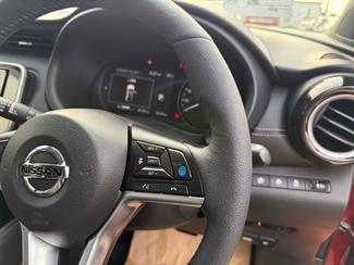 2021 Nissan KICKS - Thumbnail