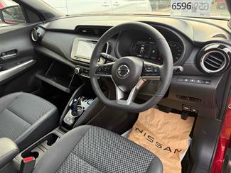 2021 Nissan KICKS - Thumbnail