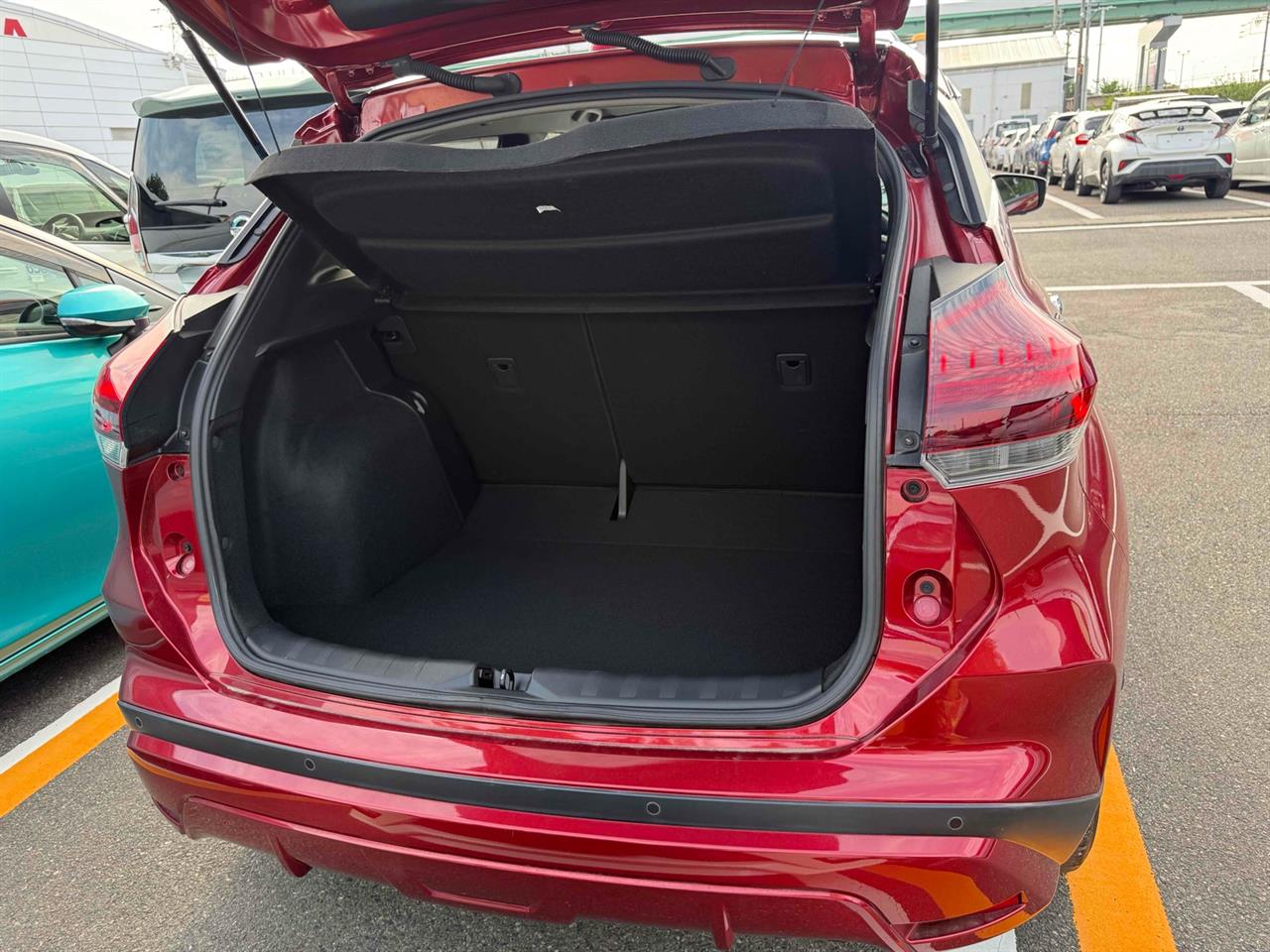 2021 Nissan KICKS