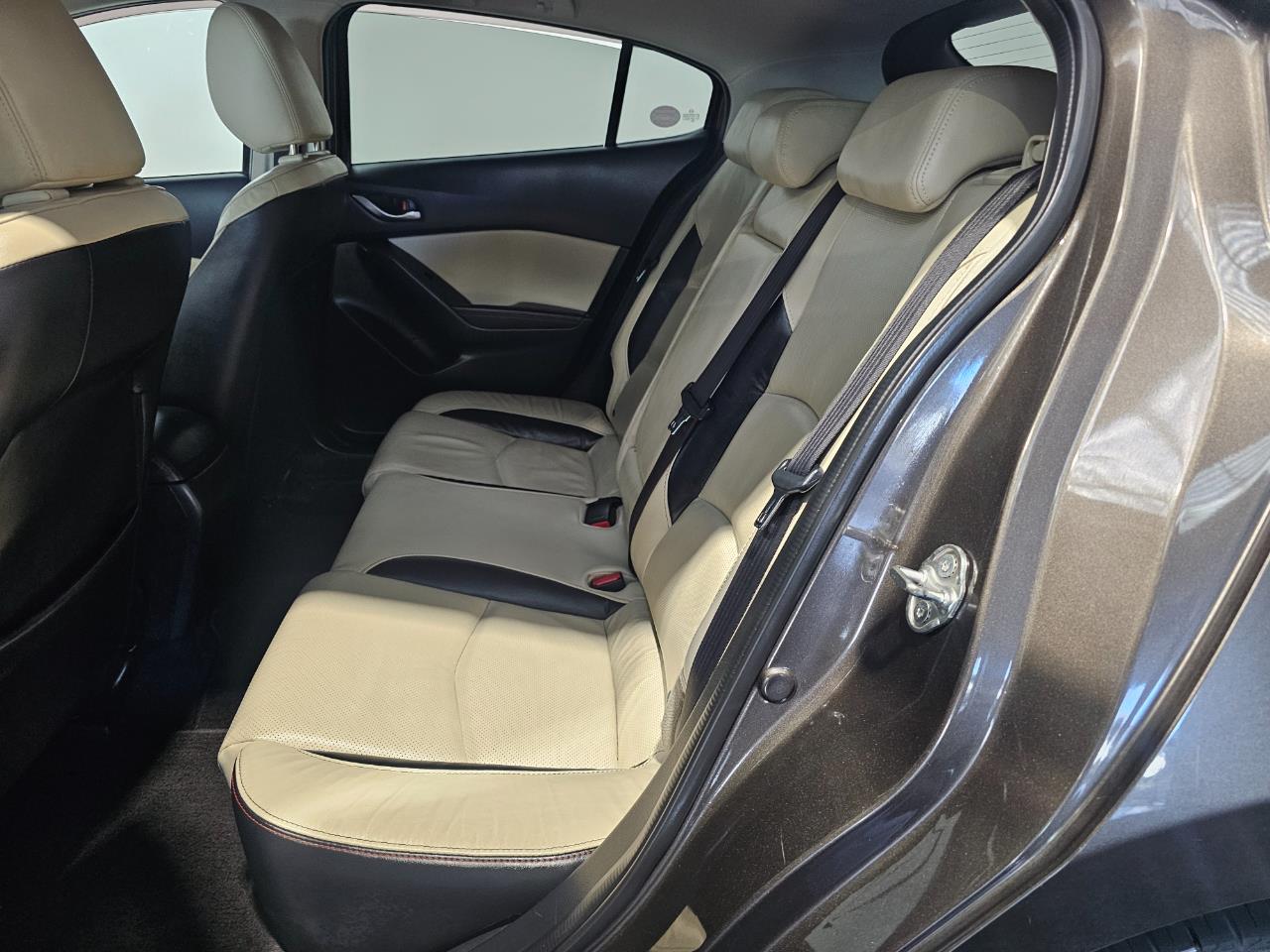 2014 Mazda AXELA