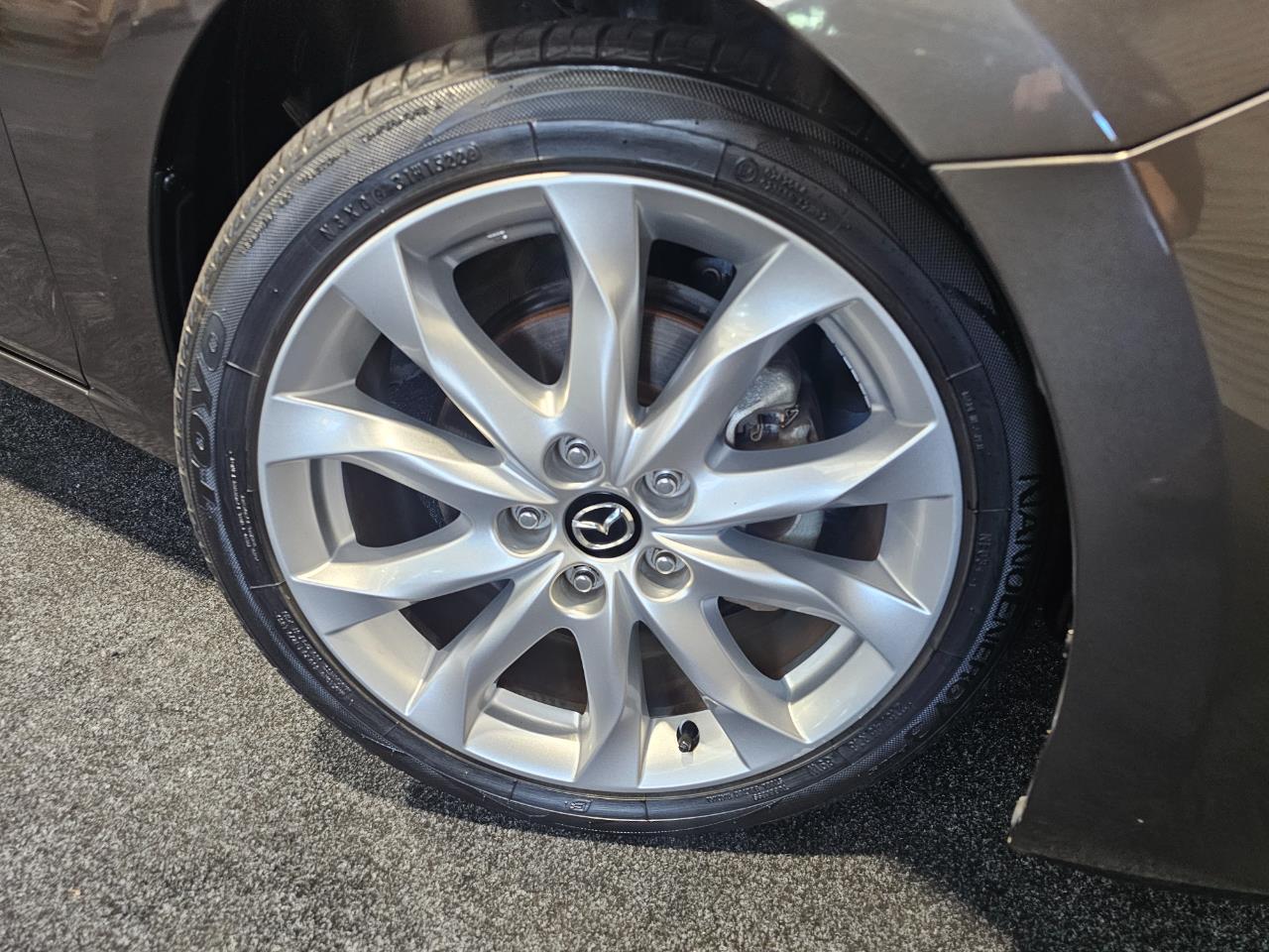 2014 Mazda AXELA