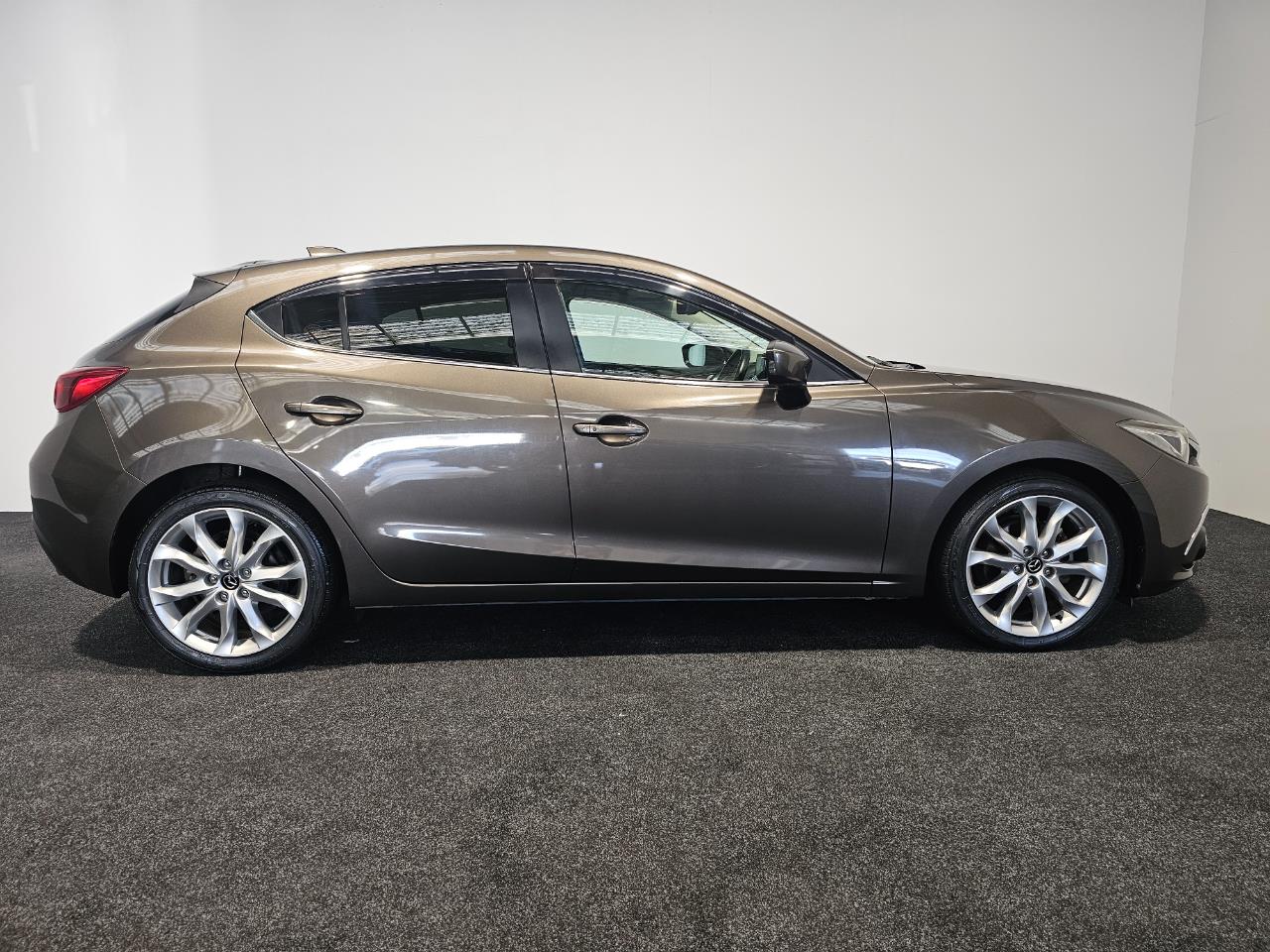 2014 Mazda AXELA
