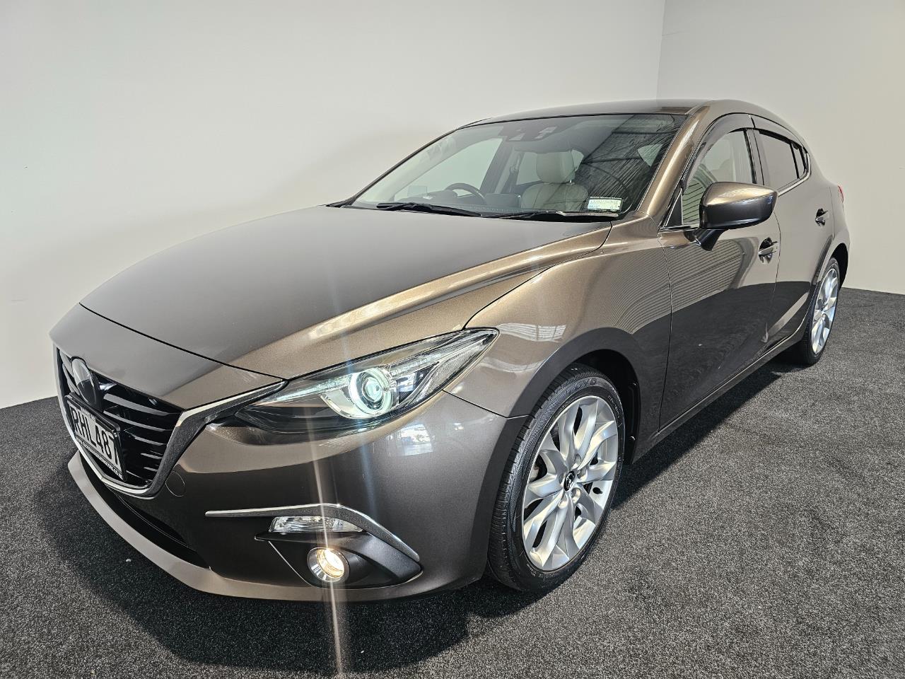 2014 Mazda AXELA