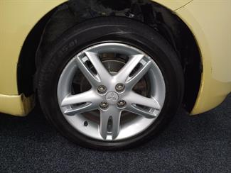 2004 Mitsubishi Colt - Thumbnail