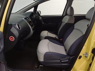 2004 Mitsubishi Colt - Thumbnail