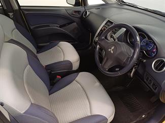 2004 Mitsubishi Colt - Thumbnail
