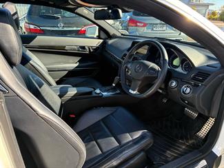 2011 Mercedes-Benz E350 - Thumbnail