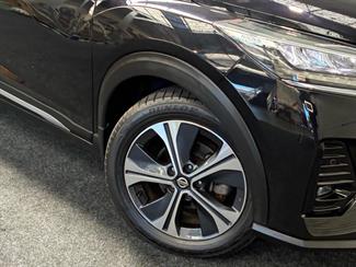 2021 Nissan KICKS - Thumbnail