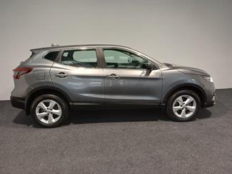 2020 Nissan Qashqai - Thumbnail