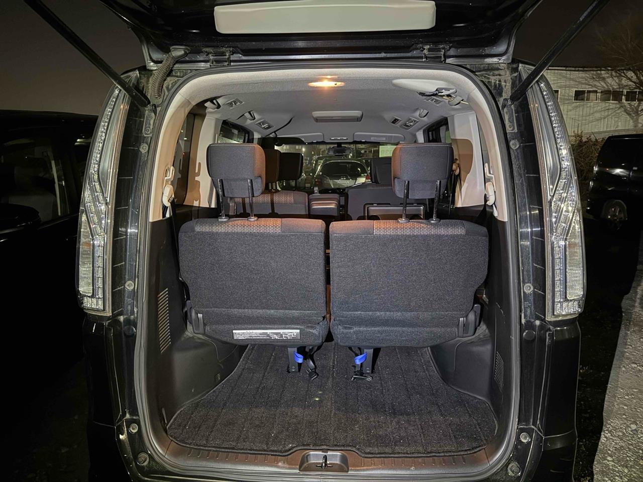 2014 Nissan SERENA