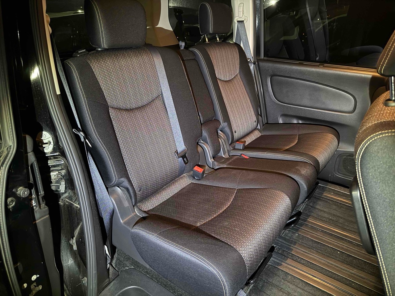 2014 Nissan SERENA