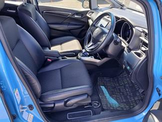 2013 Honda FIT - Thumbnail