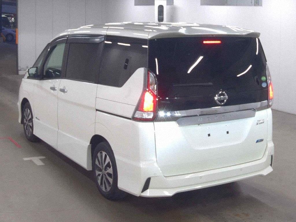 2017 Nissan SERENA