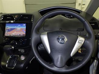 2011 Nissan SERENA - Thumbnail