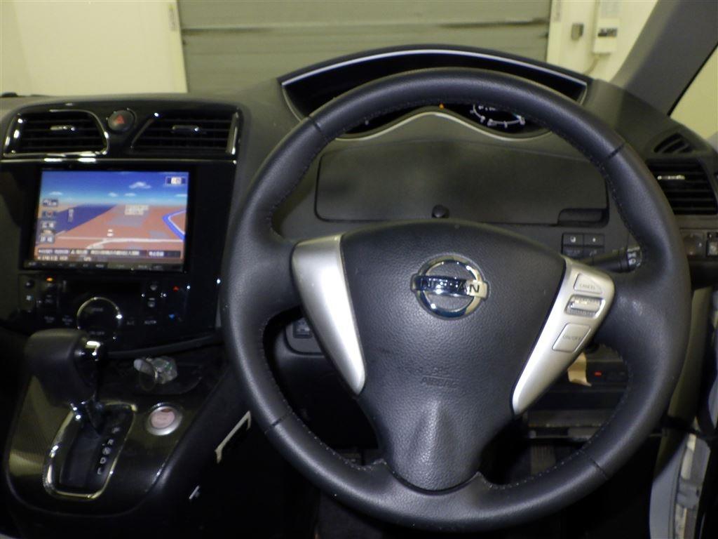 2011 Nissan SERENA