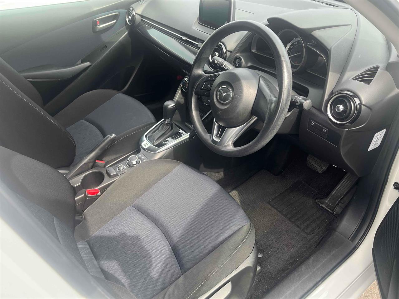 2015 Mazda DEMIO