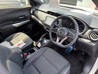 2021 Nissan KICKS - Thumbnail