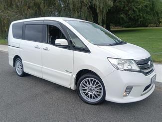 2013 Nissan SERENA - Thumbnail