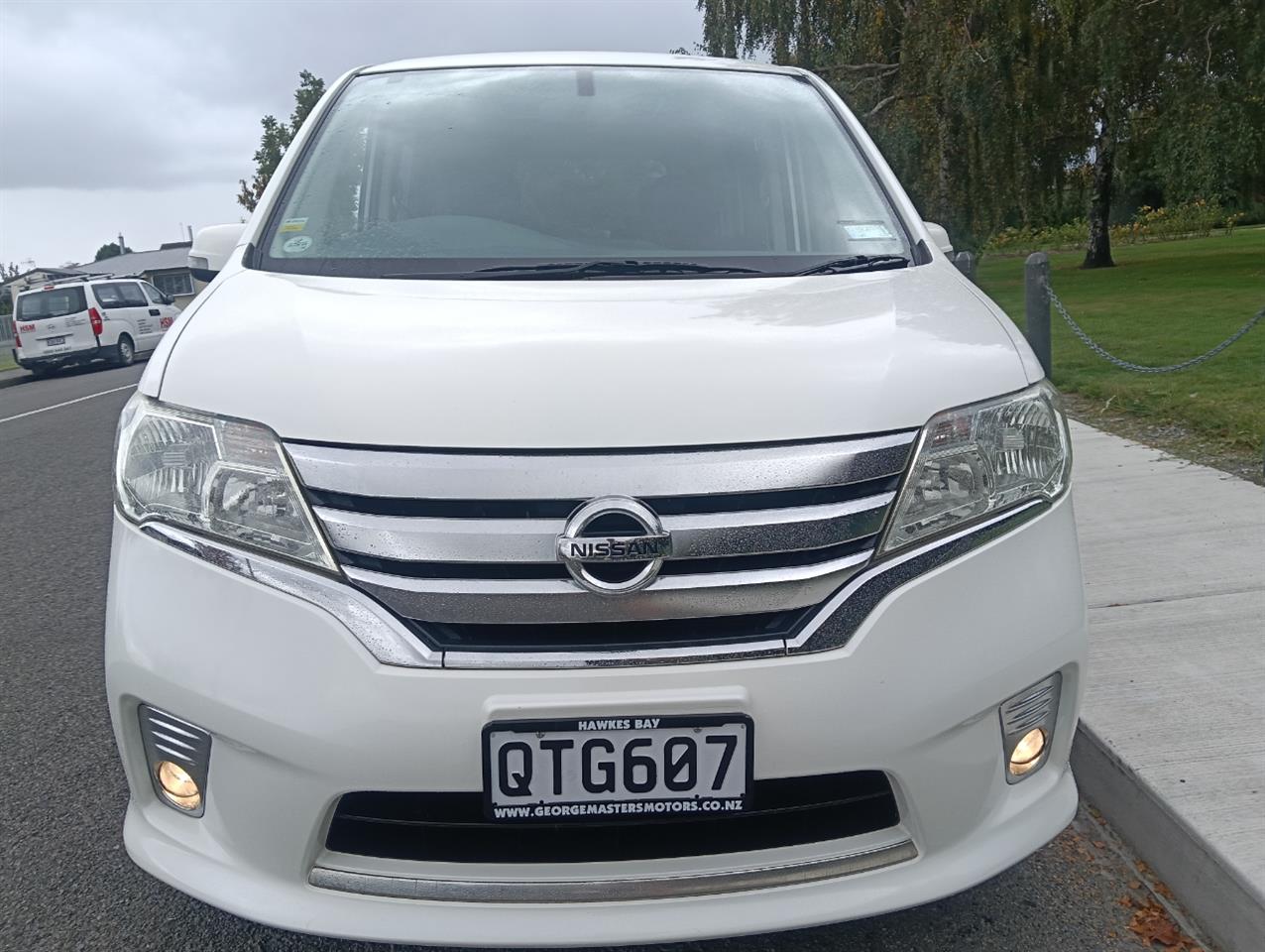 2013 Nissan SERENA