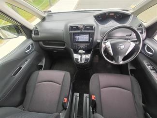 2013 Nissan SERENA - Thumbnail