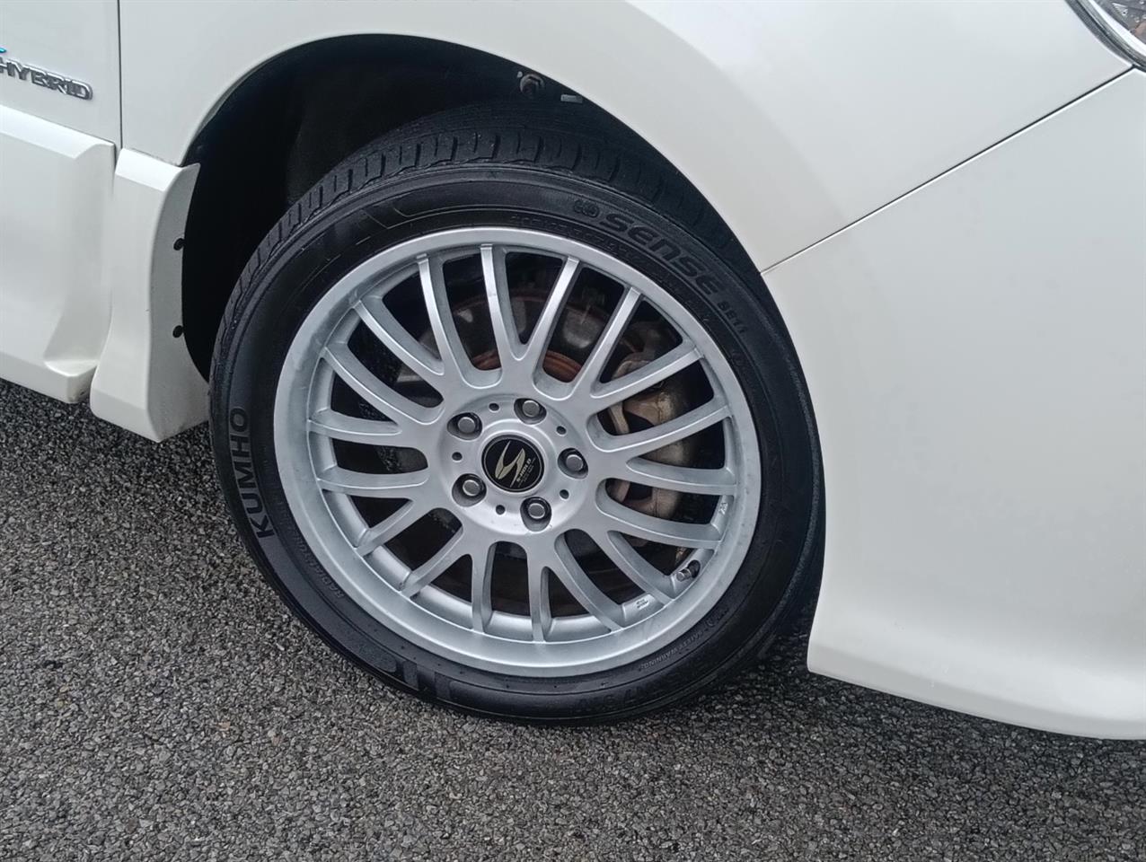 2013 Nissan SERENA