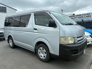 2005 Toyota Hiace - Thumbnail