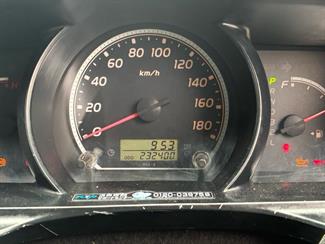 2005 Toyota Hiace - Thumbnail